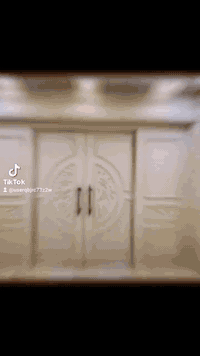 صباغ اخشاب جميع انواع الاخشاب ابواب وغرف نوم وصبغ الاخشاب
الجديدة والمستعملة ملاحضه سبغ موقعي 
الاتصال ***********
