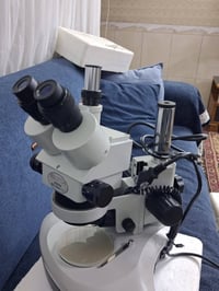 مايكروسكوب جديد غير مستعمل للبيع  ٠٧٧١٨٥٣٠٠٧٠
