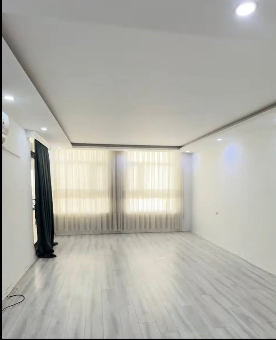 #ايجار 🔴🏡مجمع مودرن ستي🔴🏡

شقه صفر للأيجار🔵 في مجمع مودرن ستي
تحتوي على
ثلاثة غرف نوم واستقبال ومطبخ ومجموعه صحيات 
الشقه صفر غير مسكونه
بالاضافه الى ثلاثه سبالت وكاونتر مطبخ
الشقه بالكامل سقوف مغربيه
-------------------------------
الشقه صفر 
#موقع_المجمع :مقابيل الجبهه التركمانيه 

———————————————
🔵 لمعرفت التفاصيل الإتصال بالارقام التاليه

***********
*********** 
***********واتساب تليكرام
