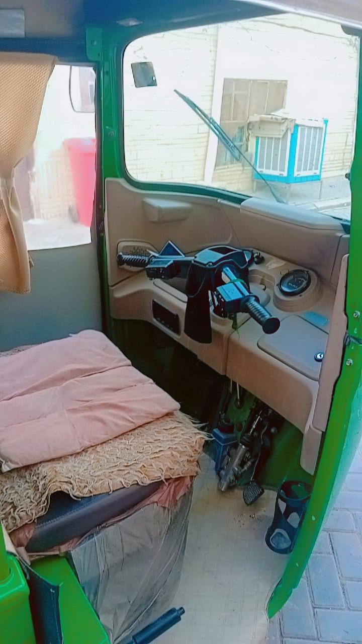 سلام عليكم تكتك 2022 جديدة ماشية 6اشهر جانت مضمومة رقم وسنوية بسمي تحويل يمتة ماتحب السعر 11ونص تكتك مابدل بيها بلك برغي مامفتوح بيها العنوان مدينة الصدر الرقم ***********
