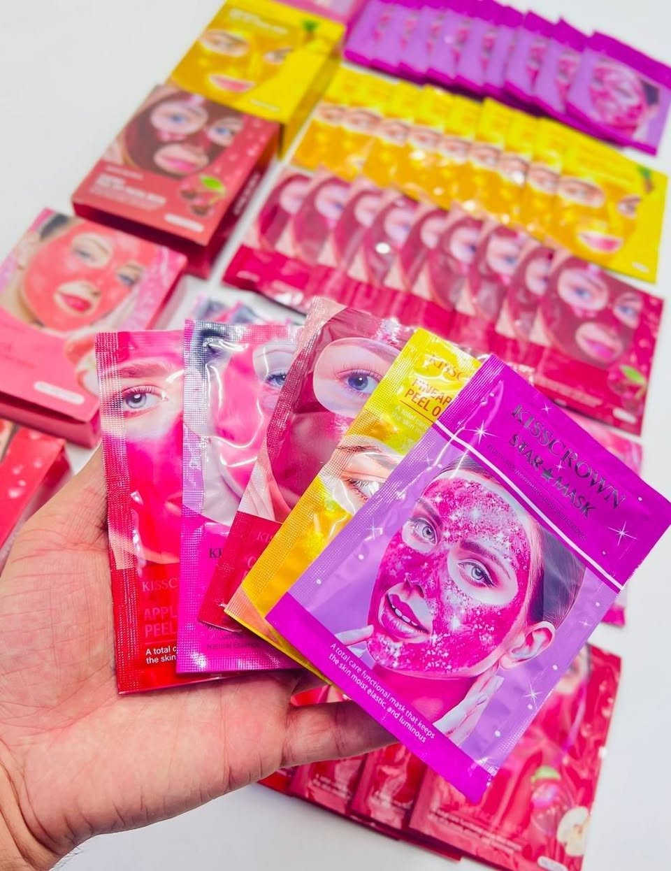 ✨ عرض ماسكات العناية بالبشرة ✨
يشمل تشكيلة من أفضل الماسكات: 💗 ماسك الكولاجين
🍎 ماسك التفاح
🍍 ماسك الأناناس
⭐ ماسك النجوم المقشر
🍫 ماسك الشوكولاتة
وغيرها من الأنواع المميزة.

✔️ ترطيب وتغذية للبشرة. ✔️ تنظيف وتقشير لطيف. ✔️ يمنح نعومة وإشراقة فورية. ✔️ مناسب لجميع أنواع البشرة.

> ﹏﹏﹏﹏﹏﹏ 𓍢ִ໋ 🫧 ✧ 🦢 𓍢ִ໋ 🪞 ﹏﹏﹏﹏﹏﹏
> 𓍢ִ໋🌷‌֒ ✧˚ ༘ ⋆｡˚ ☁️
📩 للسعر والطلب راسلينا بالخاص. 💖

ماسك طيني 
السعر صدمه


**إذا كنت صاحب هذا الإعلان وتريد حذفه لأي سبب، رجاءا أرسل رسالة إلى الدعم الفني**