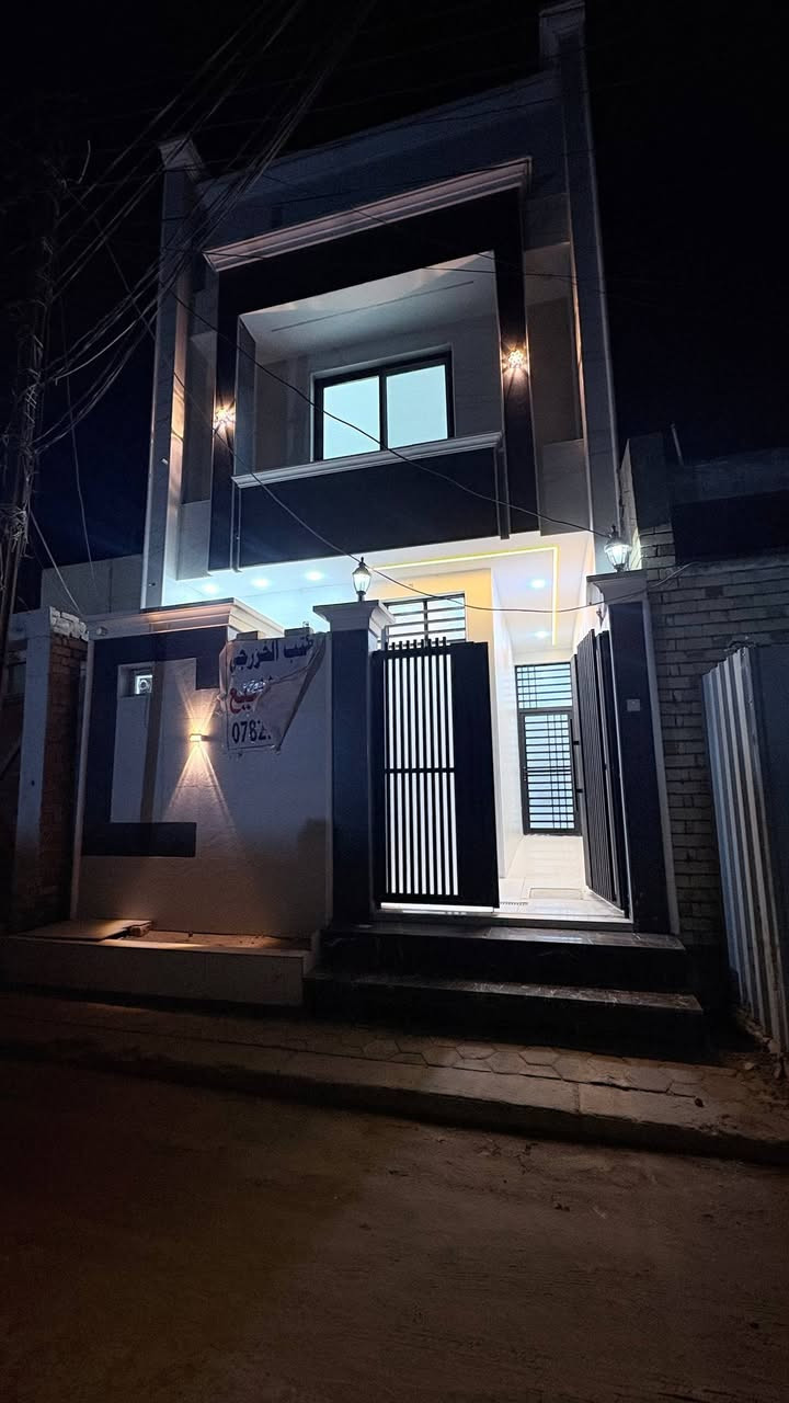 دار في حي الوفاء -النجف الاشرف
مساحة 100 متر منطقة 72
بناء جناي وسعره مناسب 
***********-جعفر ابو الجون للعقار
