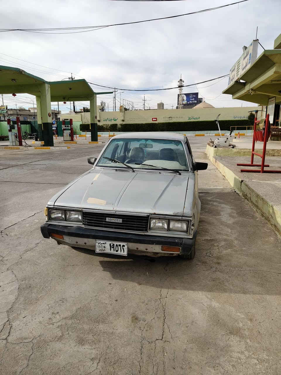 السلام عليكم ورحمة الله وبركاته
سيارة تويوتا كرونا موديل 1981. هيكلها جيد محرك 4 سلندر كير 5 نمر شرط التحويل بدون وكالة
الاتصال ***********
موصل الايسر
