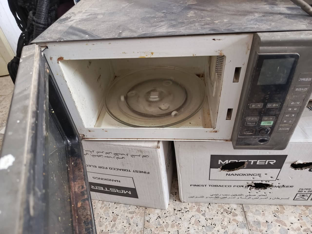 غراض للبيع كلمن وسعره ***********
