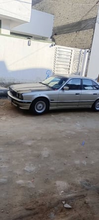 بي ام دبليو ٥٢٥ • موديل ٩٠ • رقم سليمانية