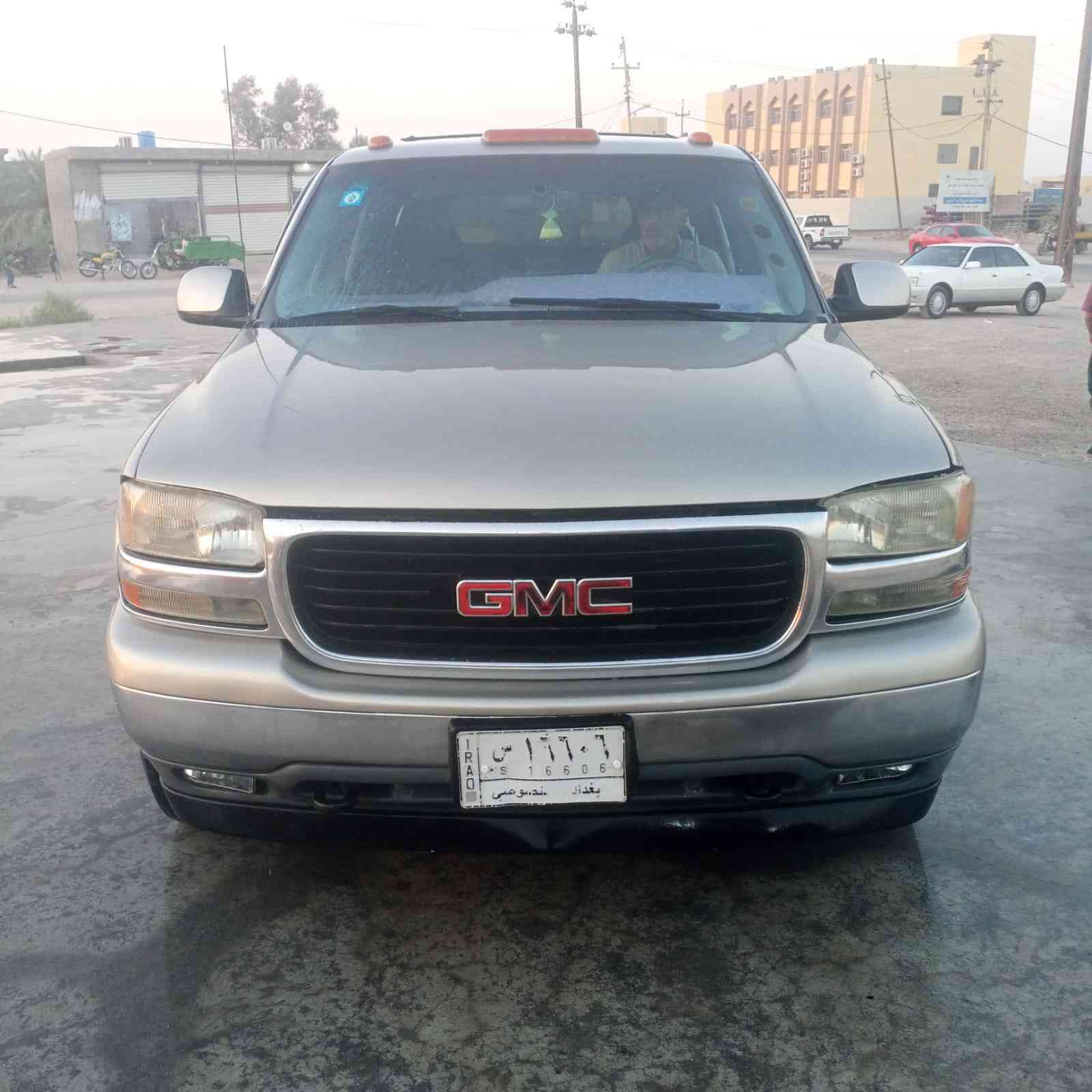 جمسي الفينيه موديل 2002 سياره جديده وكفاله من ضربه فقط مصبغه جماليه تبريد ثلج حداديه جديده  تخم تاير جديد لايت زنون وشاشه رقم بغداد مشروع وطني صولي صولي راعيه موجود يسوي وكال وتحويل عادي سنويه لحد 28 مكان سياره بصره مستعجل على للبيع ب135وبيه مجال شراي يتصل وبا خدمه موجود شريحه وا واتساب ***********
