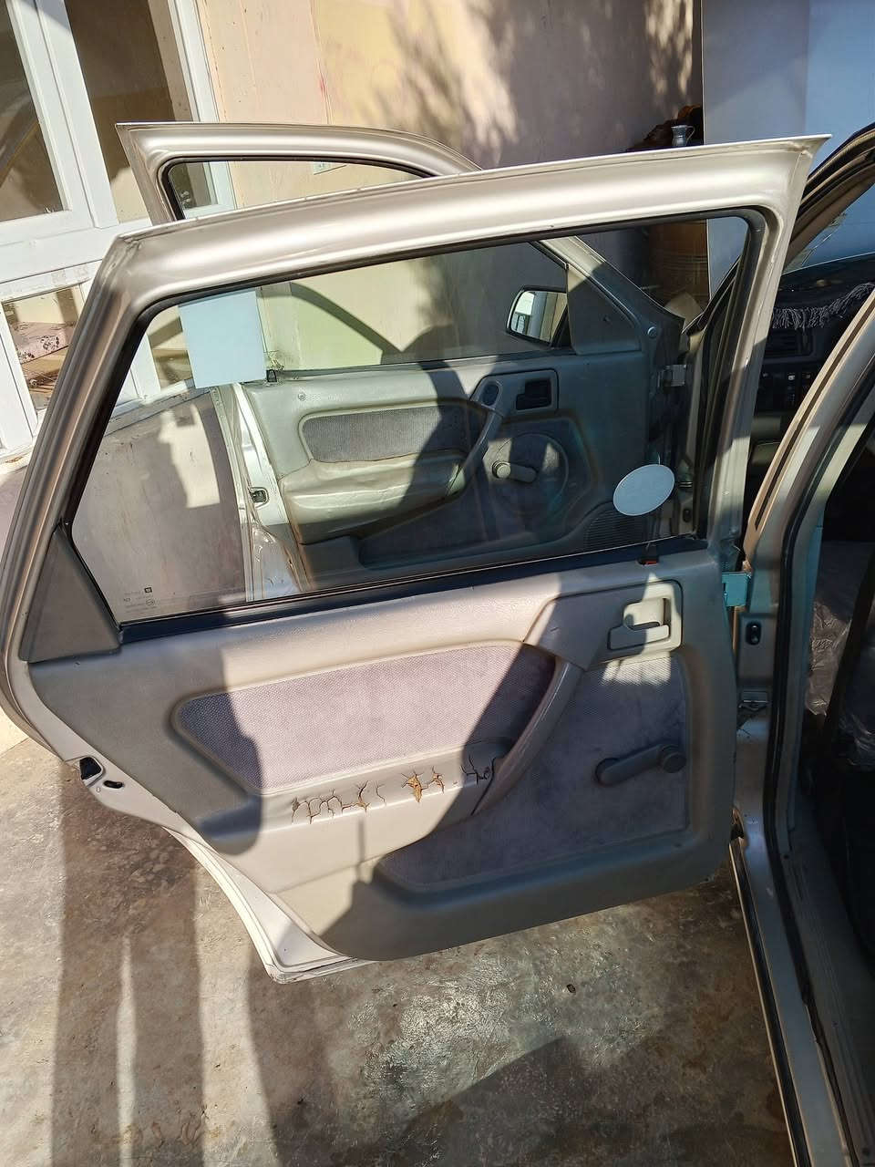 اوبل فكترا 
موديل 1992
محرك20
گير محرك شرط
سياره بدون حادث 
سنويه صار ٦شهر منتهي 
سعر36بي مجال
***********
مكان كركوك
