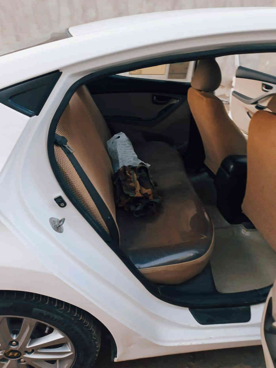 السلام عليكم النترا للبيع خليجي طخه يم قبق البانزين راجعه بارد مكينه 1800 السعر120وبيه مجال مكلف بل نشر رقم راعيها ‏‪***********‬‏
