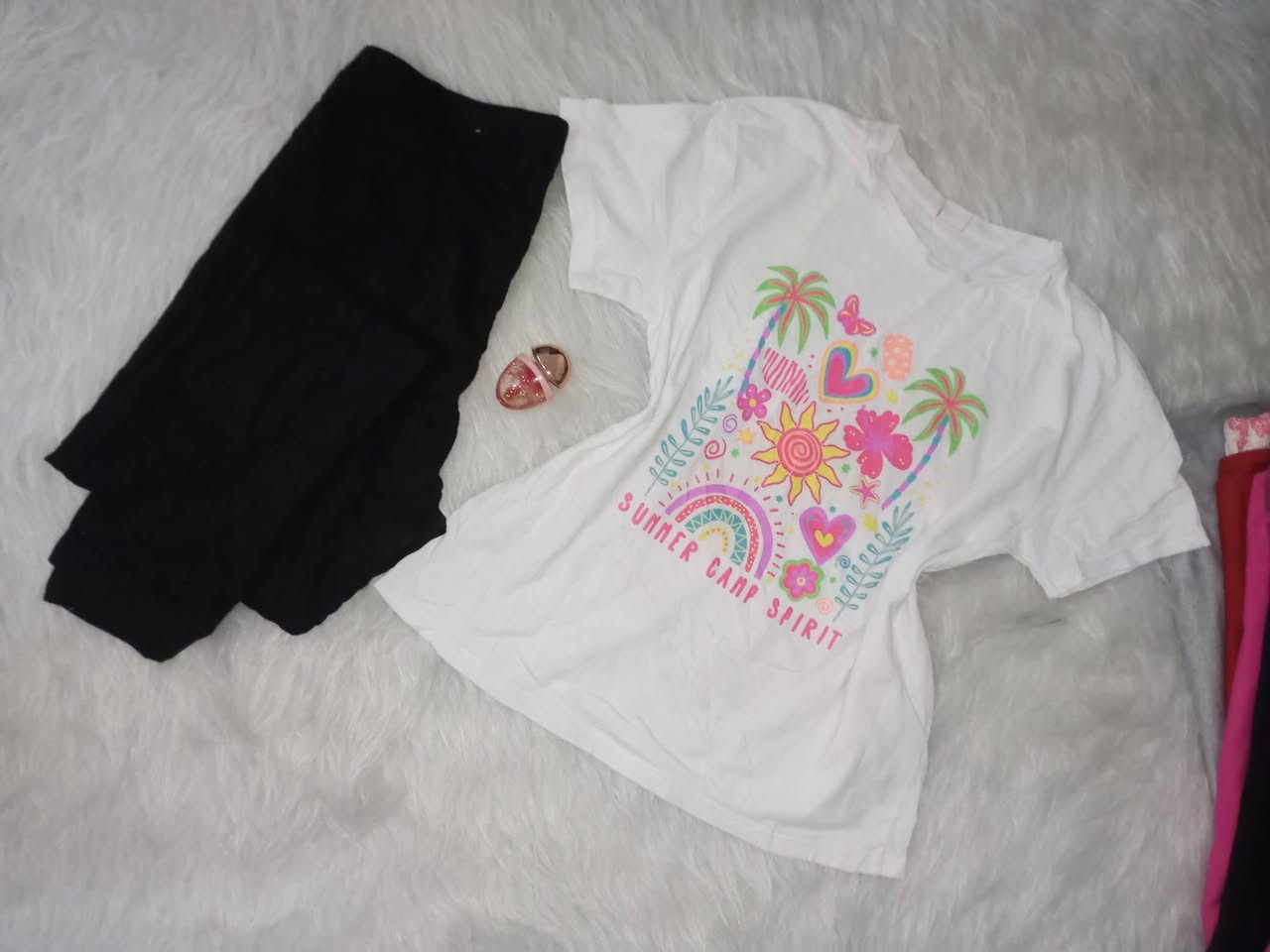 تراكات نساءي اوربي خامه فول ليكرا قطني بس3الاف دينار الواحد للحجز واتساب ***********
