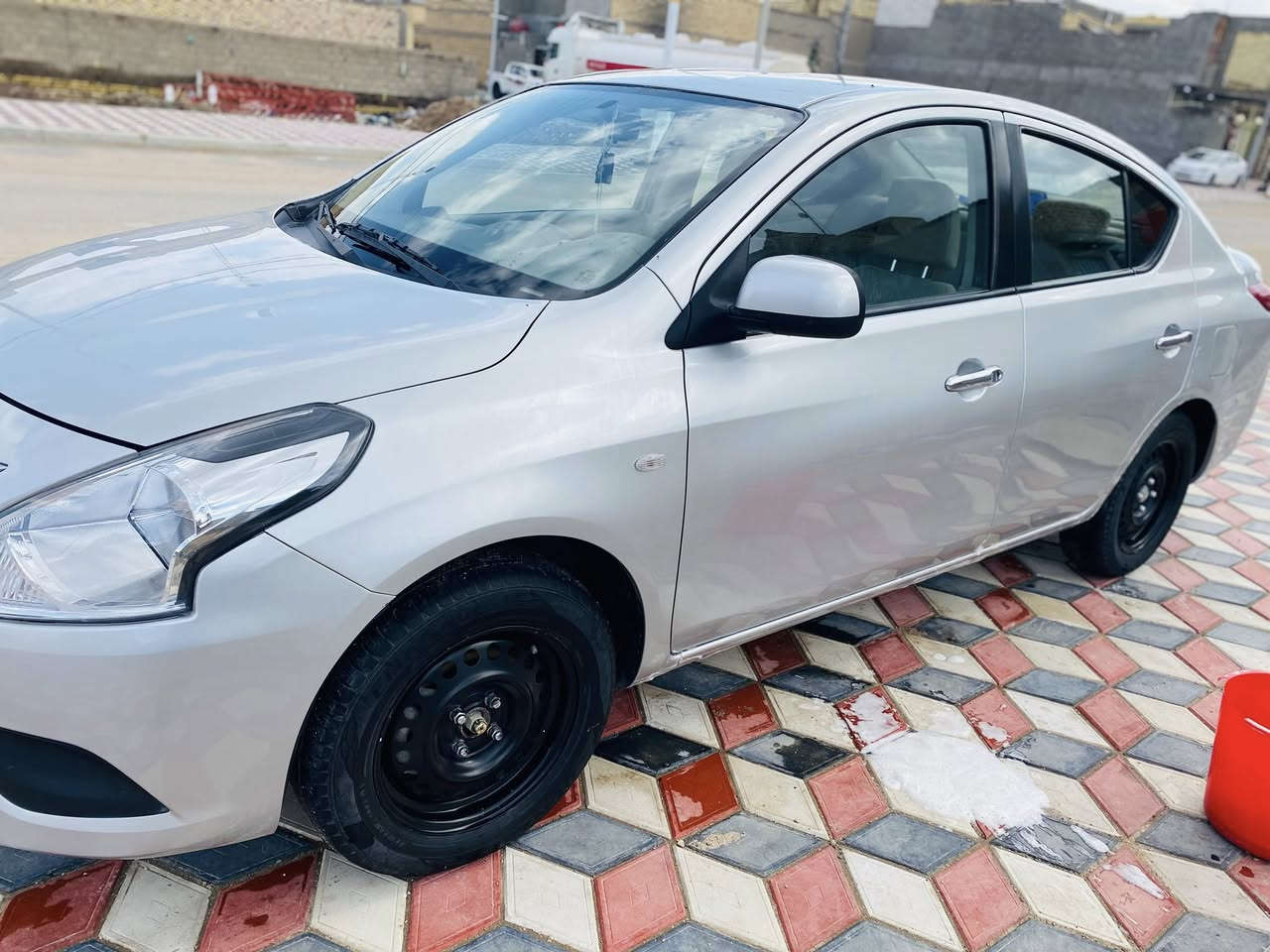 نيسان سني موديل ٢٠٢٤ حره مامرقمه 
ضرر قطعه وحده جوملغ فقط كلير 
كير مكينه تبريد مقدم كله لوك 
مكان السياره السماوه قضاء الرميثه السعر 104 وبيهه مجال 
مراوس حسب القناعه 
***********
