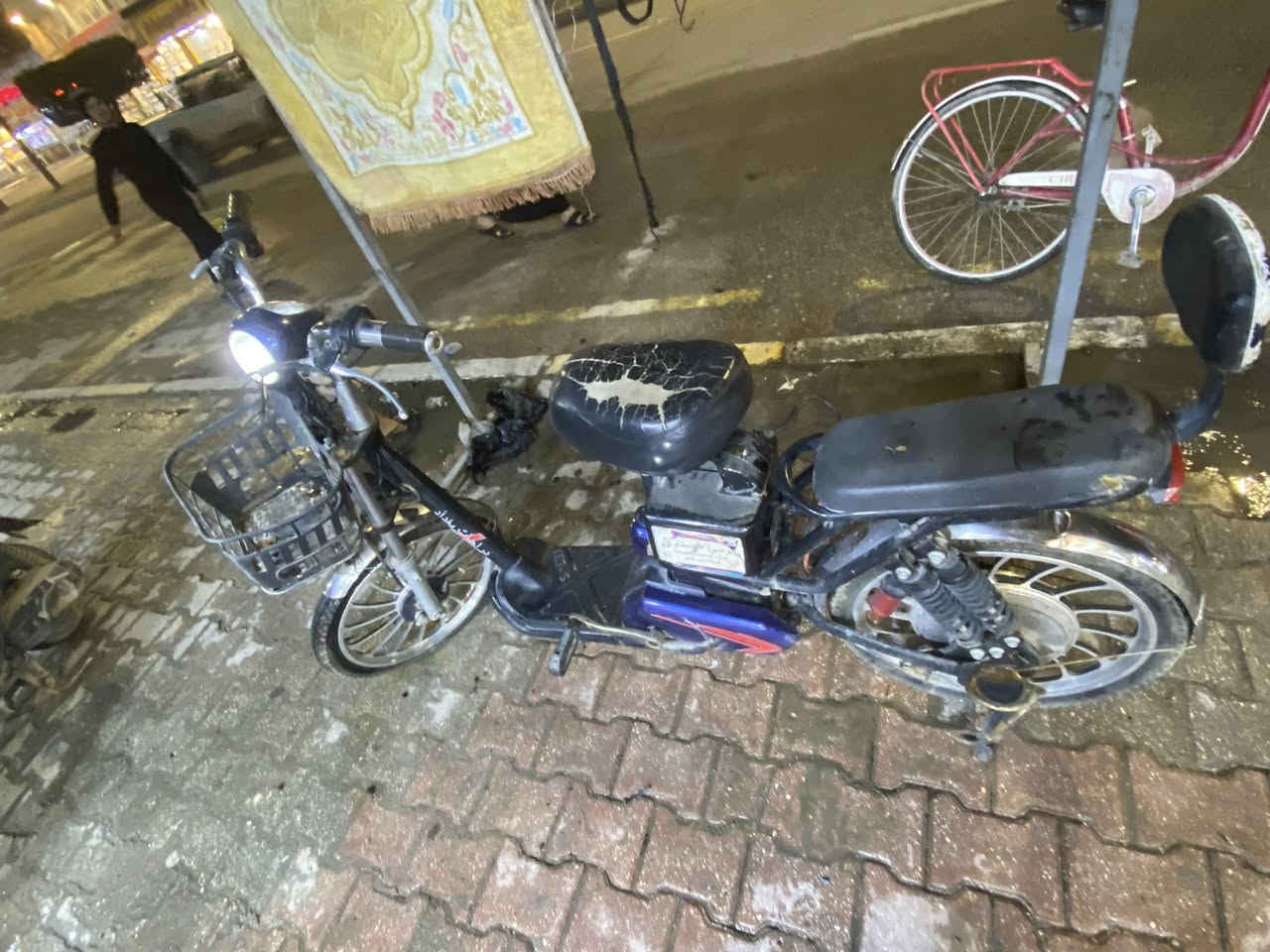 لبيع ١٠٠


**إذا كنت صاحب هذا الإعلان وتريد حذفه لأي سبب، رجاءا أرسل رسالة إلى الدعم الفني**