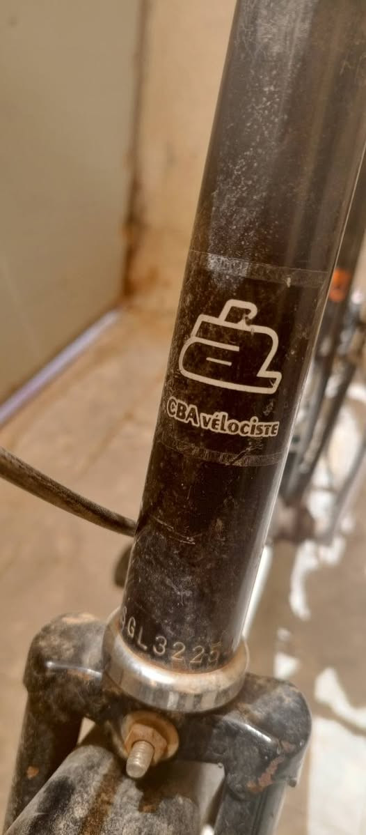 بايسكل حجم٢٧للبيع نظيف تايرات وجوابه جدد بريك خلفي جديد اللون اسود لماع كربلاء حي الإطارات موبايل *********** كربلاء, العراق
