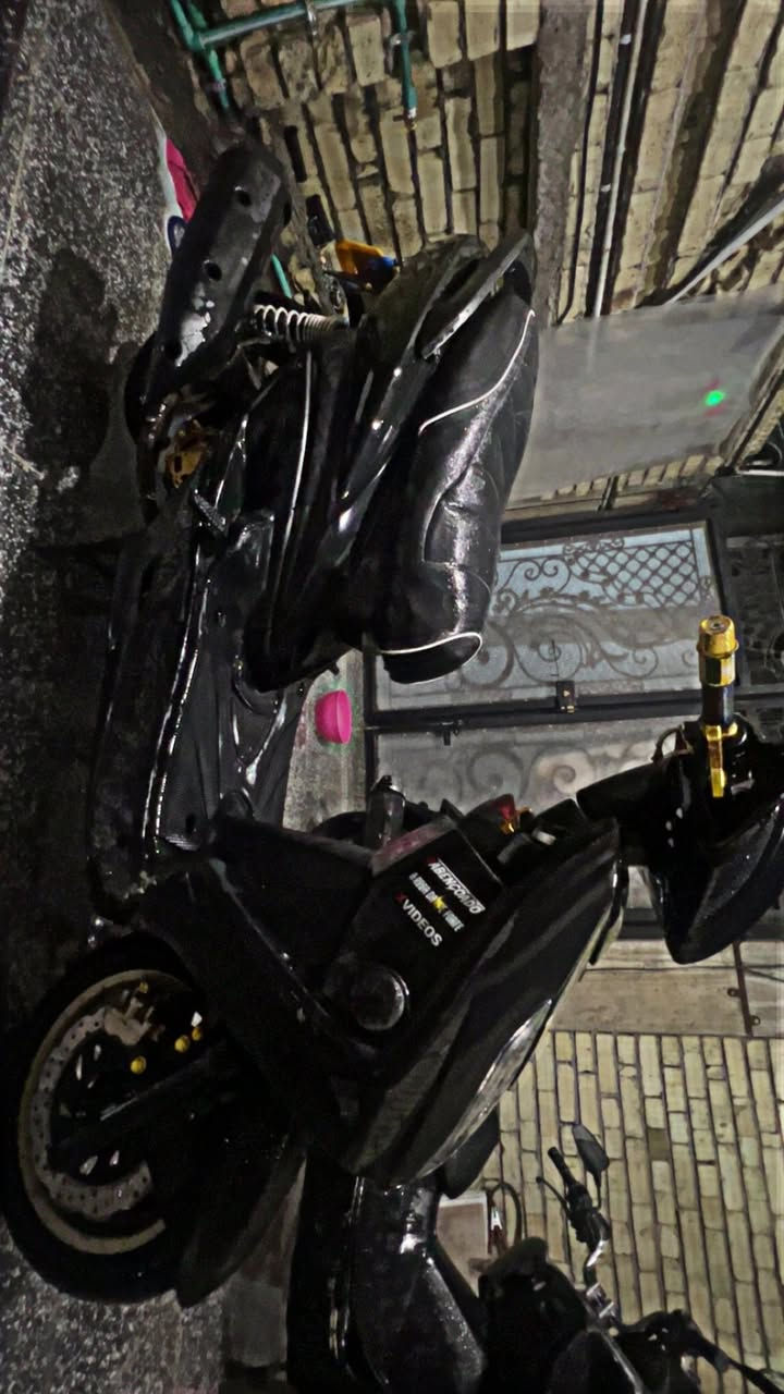 سلام عليكم من رخصت ادمن الكروب  دراجه  سكنس فحل طلاعات دراجه مكفوله كفاله عامه  كشن رياضي اشاير رياضي  سلف رياضي كلجات رياضي دراجه عليها تزويد. ذهبي خارجي فقط مكينه بلاد خرسه دراجه  سعرها 985 للبيع او مراوس حسب القناعه متواجد واتس***********
