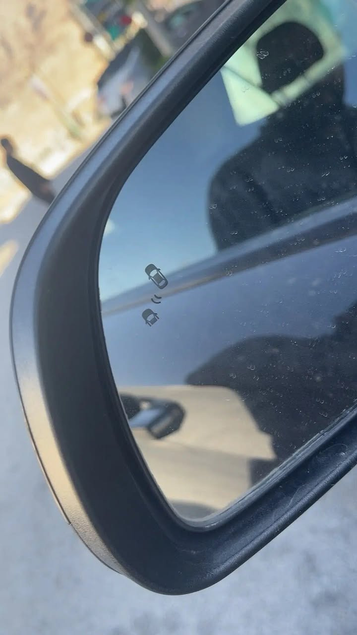 Hyndai venu 2024
فول مواصه فات sel
سلايد
گیچ ئه ليكترونى
٣ ره نگە گێخچە کە ی
٣مۆد لیخورین (sport-normal-snow)
به سمه
ده رگه ى به سمه يه
رادار ئاوينه-رادارى خه تى جاده -رادارى بيشى له كاتى نزيك بونه وه له سه ياره خوى ئيسوتوب ده گرى
ته نها نيو چه مه لاغى سبوغه هى پشت سه ياق ،ده رگاش سارده كوته ،يه ك دوو چالى بچوك هه يه
به بى ناو گرتن به بى ارباگ
ته نها ١١هه زار مايل روشتوه 
هه موو شتى به شه رت
نرخى ١٤٥ گه لايه


**إذا كنت صاحب هذا الإعلان وتريد حذفه لأي سبب، رجاءا أرسل رسالة إلى الدعم الفني**