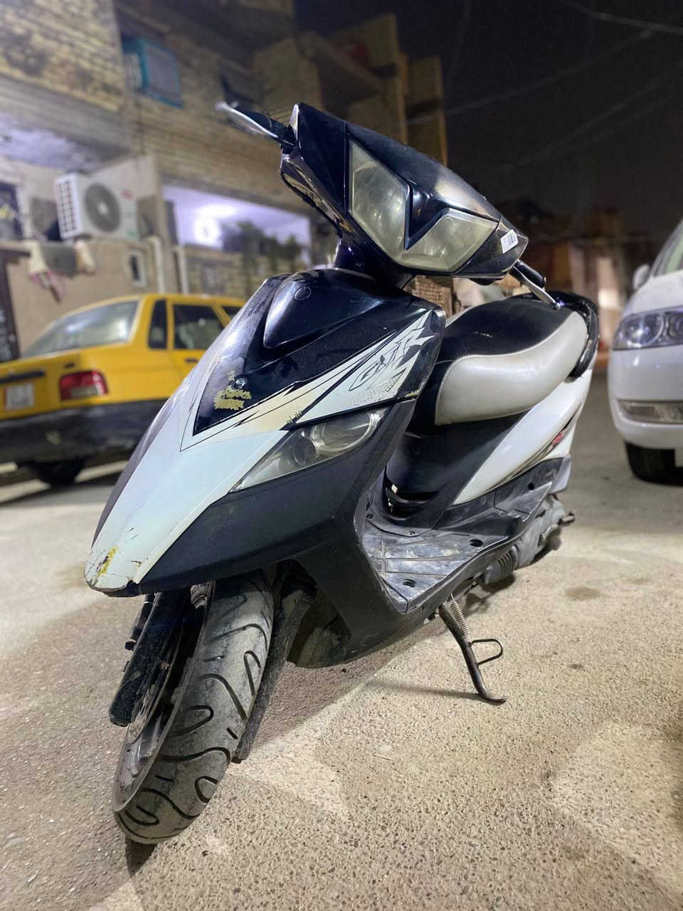 السلام عليكم دراجه ثعلب كابريتر دراجه نضيفه شلعه و معدل لايت عالي ناصي اشاير تايرات جدد شاهد الله دراجه ما متعوبه تجي تفحص و تطلع بيها و تجيك على راحتك و تاخذها مكينه خرسه ما تسمعلها صوت مكينه ناعمه و بيها الشلعه مال المكينه كلجات بلادي كفرات بلادي شاهد الله نضيفه و صار 4 أشهر نازله من الرمبه سعر الدراجه 750 للاستفسار واتساب ***********
