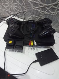 بلاي ٢ • هارد ٤٠ لعبة • ٢ يدات بلوتوث