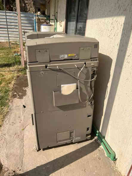 السلام عليكم
للبيع اجهزة استنساخ عدد 2
نوع الجهاز. كانون 
سرعة الجهاز. 65
الاستعمال قليل جدا 
النظافة 90/100
للاستفسار اكثر الاتصال على الرقم. ‏‪***********‬‏
