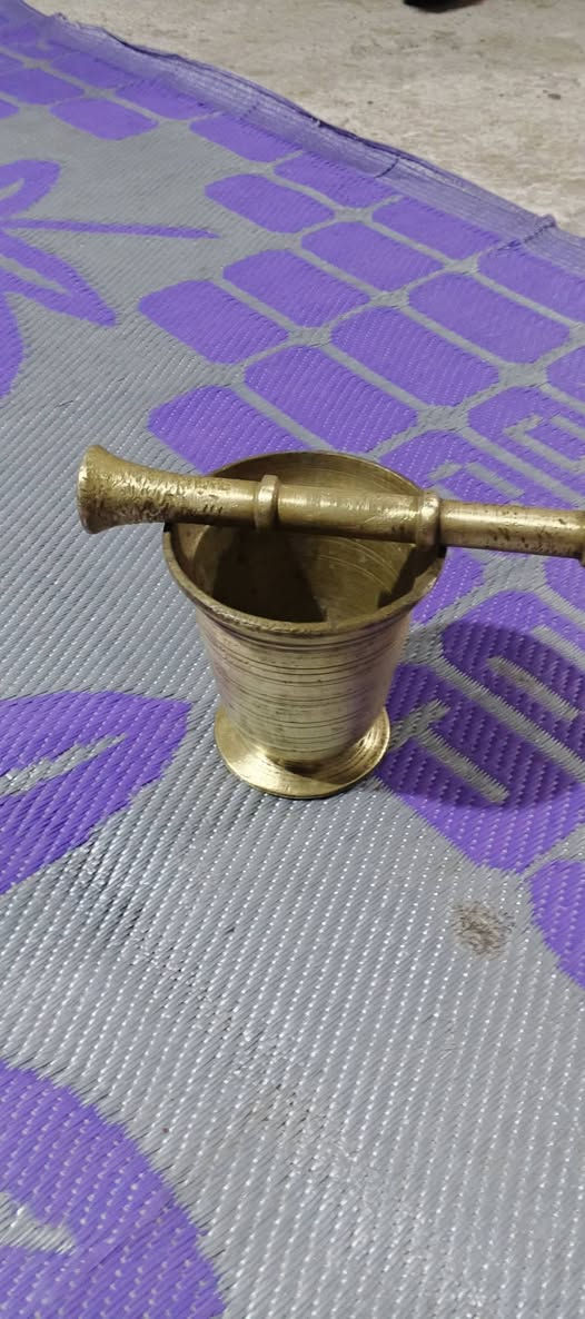 سلام عليكم هاون للبيع ارتفاع 20 المدك الارتفاع 30 سعر خاص ***********
