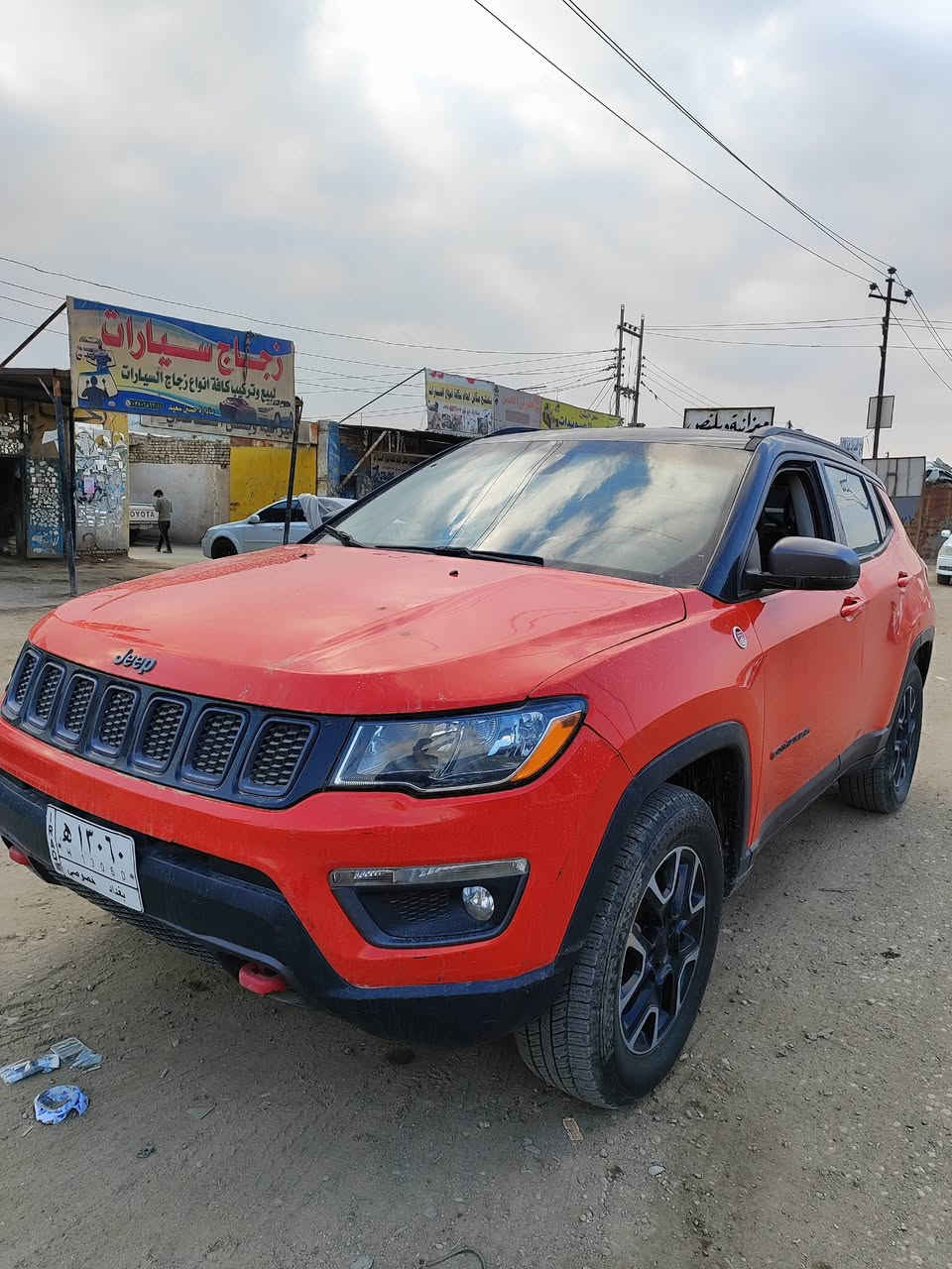 سلام عليكم
جيب كومباس تريل هوك فور ويل 
موديل 2018
فول مواصفات أعلى فئه ماعده الفتحه 
بصمة ابواب 
بصمة تشغيل 
تشغيل عن بعد 
شاشه كبيره 
تبريد قطعتين 
ستيرن هيتر
تدفئة كشنات 
سقف اسود
نظام تزحلق مانع انزلاق 
حادث جداً بسيط 
بعد بيها اهواي مواصفات 
السعر 125 وبيهاا مجال 
بيع او مراوس 
المكان ميسان/العماره 
الاستفسار ***********
