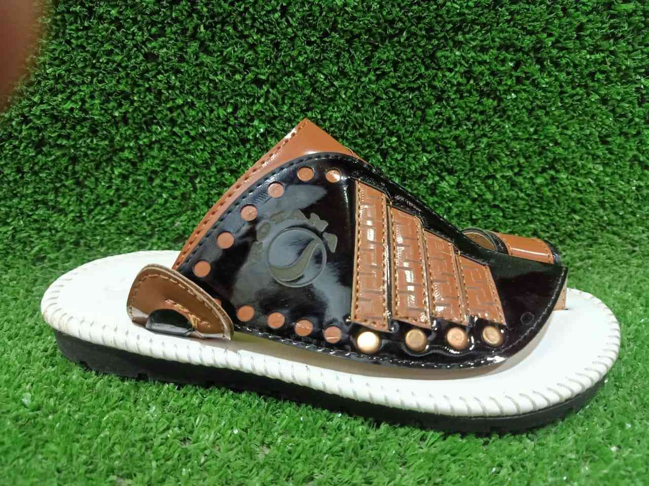 🌙 عروض رمضان وصلت 🌙  
شبشب شبابي سعودي بخامة نضيفة جدًا 🩴✨  
نعل مريح وخفيف مناسب للاستخدام اليومي  

المقاسات: من 30 إلى 40  

💥 أسعار مميزة في عروض رمضان  
📦 تجار الجملة ليهم أسعار خاصة ومميزة جدًا  
🚚 شحن لجميع المحافظات والدول  

الكميات محدودة — الحق العرض قبل ما يخلص ⏳  
للطلب والاستفسار راسلنا على الخاص 📩  
رمضان كريم 🤍


**إذا كنت صاحب هذا الإعلان وتريد حذفه لأي سبب، رجاءا أرسل رسالة إلى الدعم الفني**