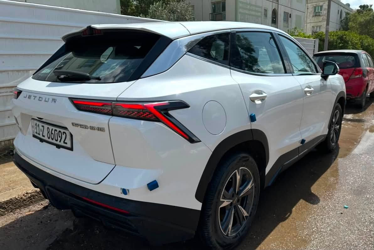 ✨🚗 جيتور داشينك 2026✨
رقم بغداد ✨

مكفوله كفالة عامة

✨ أبرز المواصفات:

✅ محرك 1500 تيربو اقتصادي وقوي

✅ تشغيل بصمة ودخول ذكي

✅ شاشة معلومات وترفيه كبيرة

✅ كاميرا خلفية

✅ حساسات خلفية

✅ مقاعد قماش مريحة

✅ ويل كب ألمنيوم بتصميم رياضي

✅ أنظمة أمان متطورة

ضمان شركة هارلم

ماشية 30 الف كم

💰 السعر 16500$$

***********
