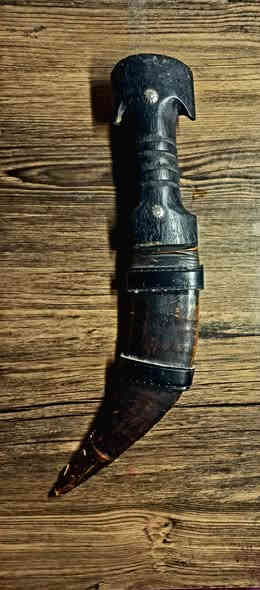 #السلام عليكم خناجر للبيع  بسعر مناسب
#للإستفسار ***********
