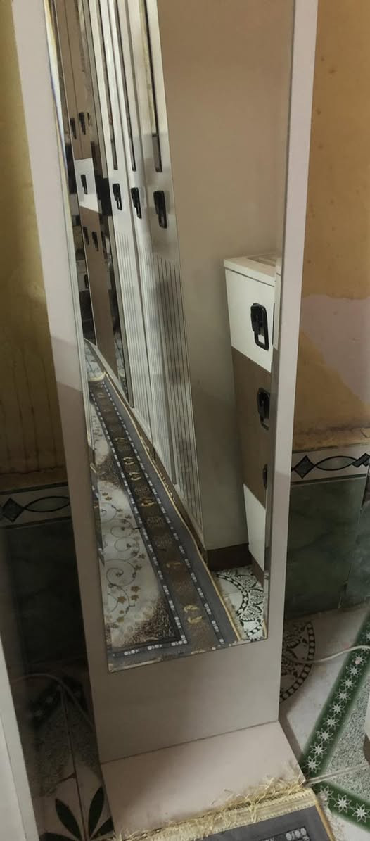 غرفة اخشاب تركي 9 قطع الاستخدام 5 اشهر فقط
النظافة 100/‎%‎ السعر الخاص 
واتساب ***********

او مراسله الحساب
