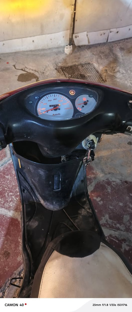 إخوان سلام عليكم عندي هاي لكزز ابريز ياباني دراجه والله خير من الله شغالة شوكت ما أتريد من محرك مابيه أي نضوح سلف شغال كهربائيات كله شغال كيج سرعة شغال كيج بانزين شغال اشاير شغالة بس بيه خمده ابيع كوم حديد السعر ٣٥٠واهذا رقم الهاتف ***********بيه وات ساب
