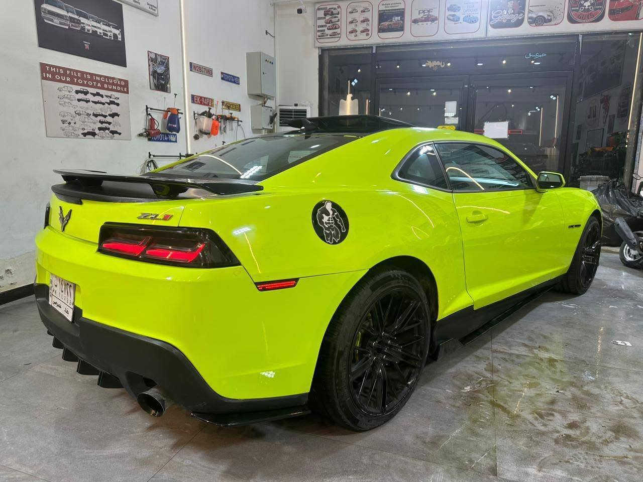 السلام عليكم
تفاحة بغداد للبيع
نصبة ومميزة بالشارع
كمارو 2014 محدث 2018 ZL1
فوووووول 1/1
كشنات جلد + كهرباء
شاشة كبيرة
سلايد طكتين
بجم زنون لد
بك لايت لد كورفت 
شنايزرات 
دفيوزر خلفي
ويل Zl1 20 اصلي
ستدات طلقات 
سبايدر Zl1
بنيد مغلف كاربون فايبر درجه اولى
هوائيات بنيد
زعانف خلفية
السياره عليها نانو سيراميك
تخم تاير جديد امامي خلفي
صدر امامي خلفي جديد
تبريد ثلج
غرفة نظيفة جداً
بيها مكينة وكير قمبلة مكفولات
حادثها جاملغ خلف السائق
بدون ايرباك
تغيير لون بأمريكا
السيارة مرتبة ومتعوب عليها وبدوون اي نقص
وشوفتها احلى من الصور بعد 
للبيع  ب١١٧
مكانها بغداد الكرادة
***********
