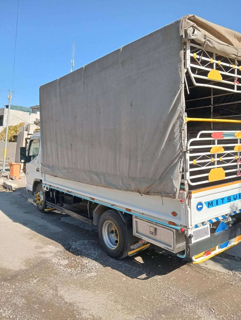 مستر بوشی کەنتەر 2016 
سەنەوی  و هەزەو رەقەمی گشتی تازەیە بەناوی خۆمانەوەیە سەیارەکە هی ماڵی خۆمانە هی ماڵی دۆستە ماڵی مەعرەزو شت نیە تەبریتی مەزبوتە دەعەمی بۆ دەعەمی بەشەرت 

***********
***********

مستر بوشي كنتر موديل 2016 سيارة جديد سيارة مال بيتنا مو مال معرض  تبرید يشتغل دعمي لدعمي بشرط سنوية هزه فحص كله جديد 

***********
***********
