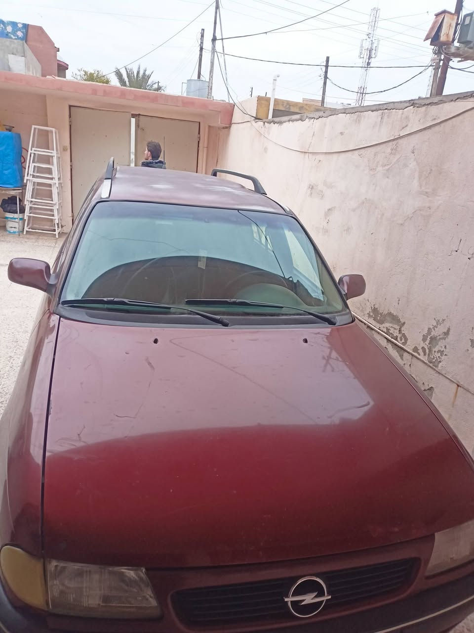 اوبل استرا ستيشن 🚘
رقم نينوى الماني ✅
سنويه جديده عضم
 كاربون بانزين  ⛽ 

محرك وكير شرط ✋ 
♦️كير عادي

♦️حجم 16

السياره بلاديه مابيها صبغ والكشر كدام العين 👀
#سياره حلـِۈه وجاهزه ماعايزها بس ستر •اللّـہ̣̥ مال جناي ✋

المكان موصل الايمن حي الرساله 🚶‍♂️# ***********
