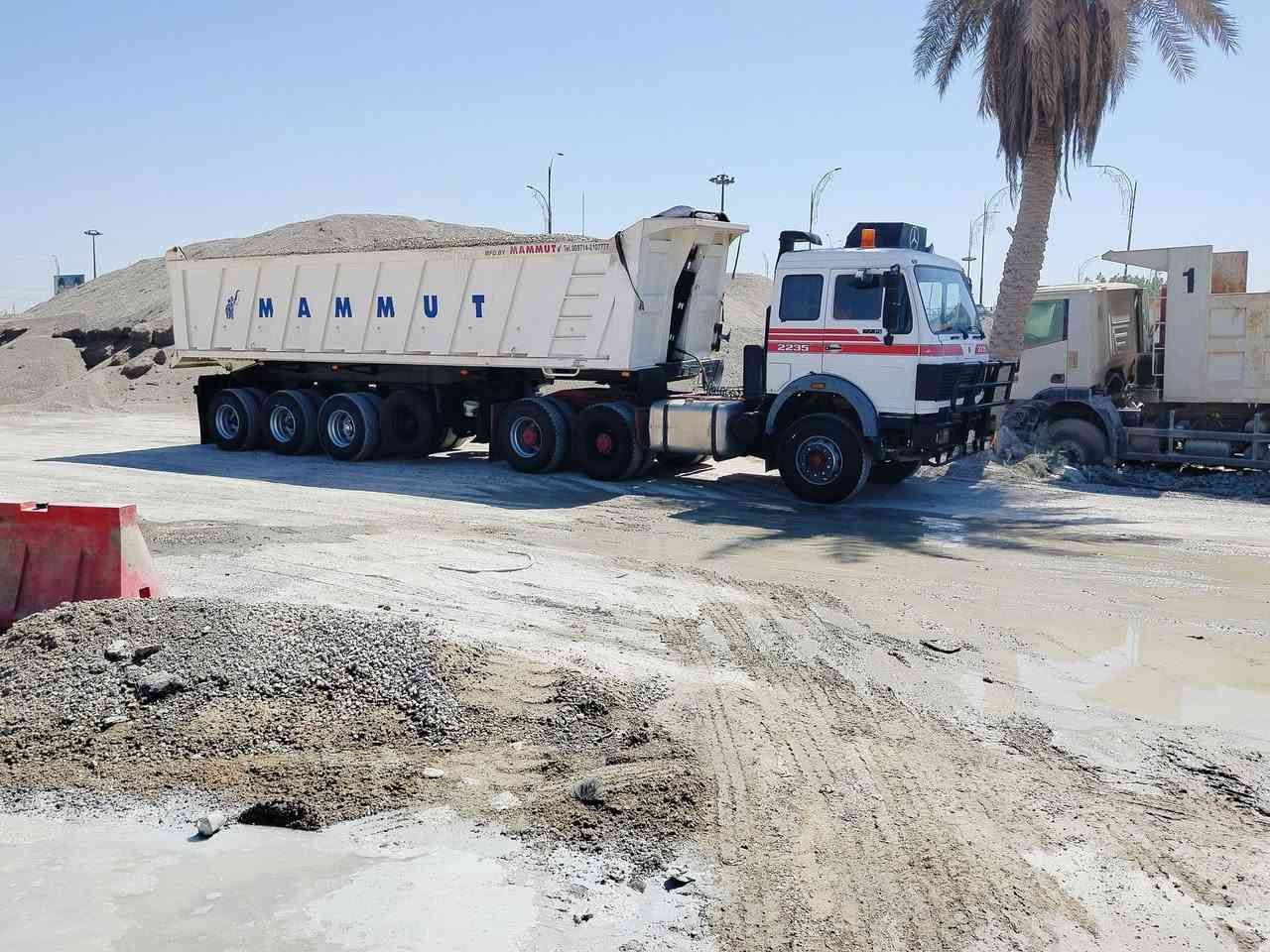 سلام عليكم للبيع البي موديل 89 اصل سنكل كفاله عامه مكينه 35 جديده كير 160 داير 14 مجموعة جي اف عربانه مامون حداديه موديل 24 تفصل داوود الفلوجه مكفولة سياره جاهزه للشغل الاستفسار.  ***********
