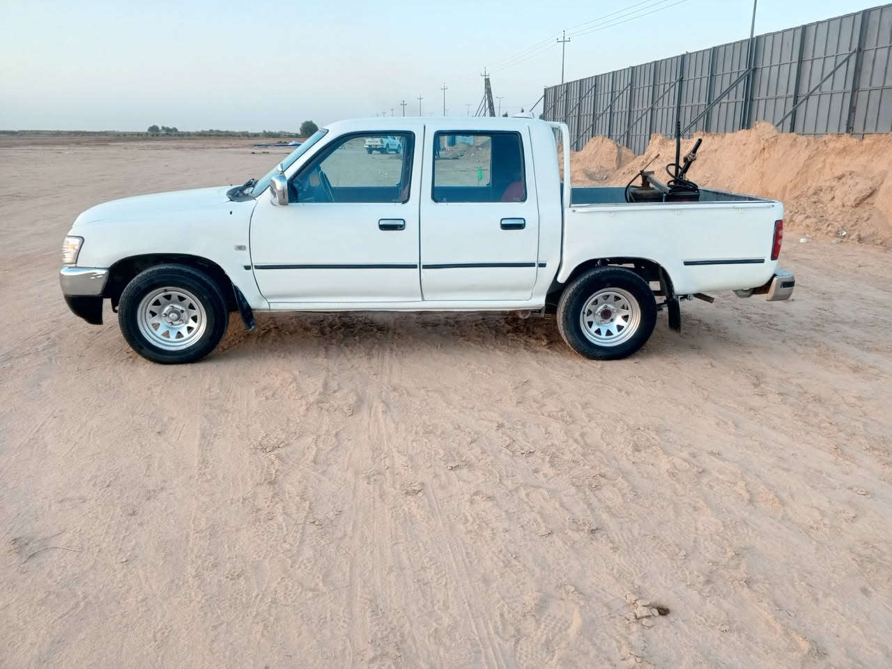 سلام عليكم للبيع
دير 2006 معمره وجديده سنويه لل2027باسمي سياره خير من الله/***********
***********
