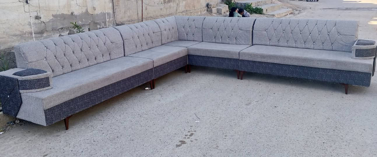 ⚜️  ديوان 11 مقاعد تفصال 

⚜️ كلش نضيف مابي اي ضرر

⚜️ المكان حصوه حي عداي

⚜️ للاسفسار الاتصال ***********
