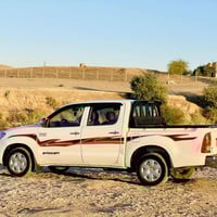 تيوتا هيلكس 2011ممشا 200محرك مامفتوح شاصي 12  مابها صبغ شرط الفحص اسعر...