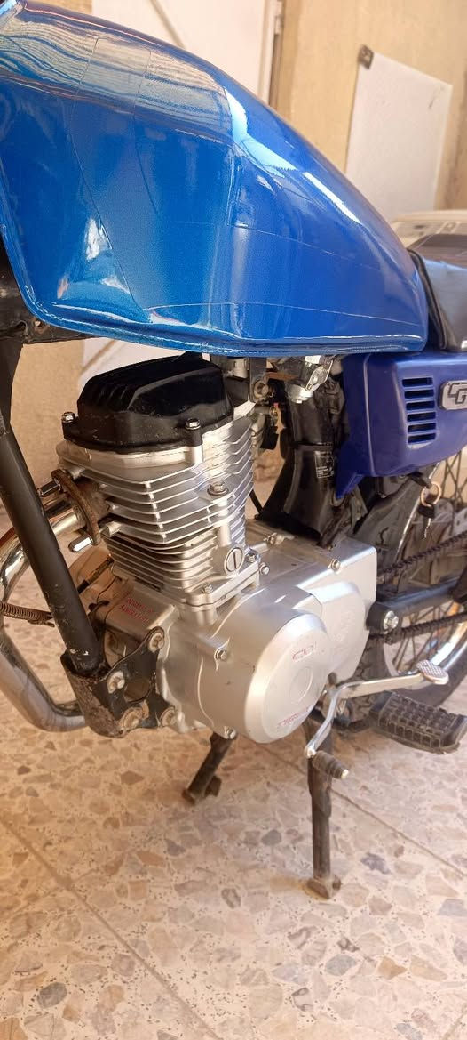 السلام عليكم دراجه 4 كير للبيع
مديل 18 وكيل سما بغداد 
تعمير كله جديد بس الشاصي 18 
المحرك انتس 20 
السعر 500 
***********
مكان نجف
