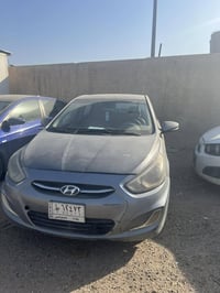 اكسنت 2016 خليجي محرك 1400 دوش اللون فيلي  ماشية 166 الف  بيه فقط هاي ...