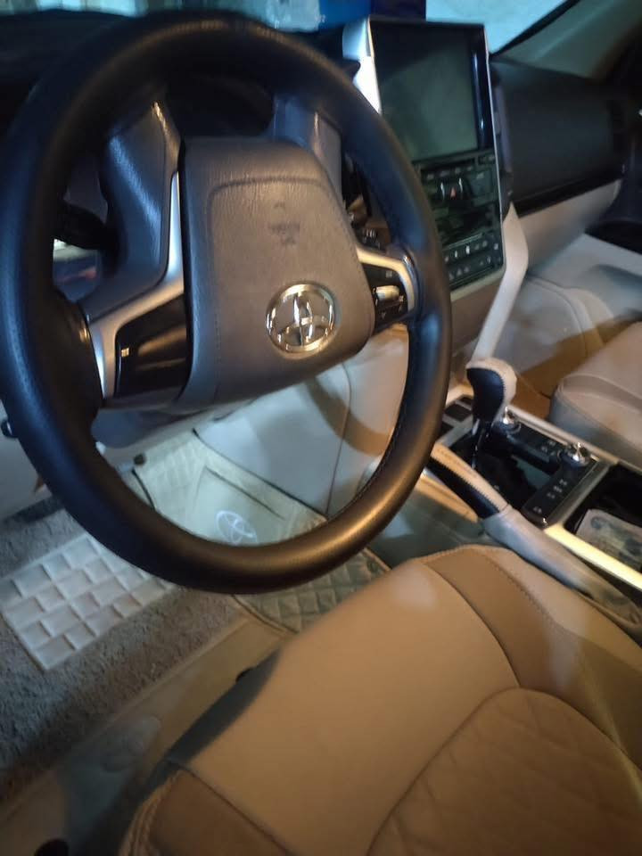 مرحباً
لاندكروز 
مديل 2021
شركه جيهان :
كفاله عامة 
رقم اربيل - ب اسمي تحويل مباشر 
مكان سياره بابل
ماشيه 90
للاستفسار: ***********
