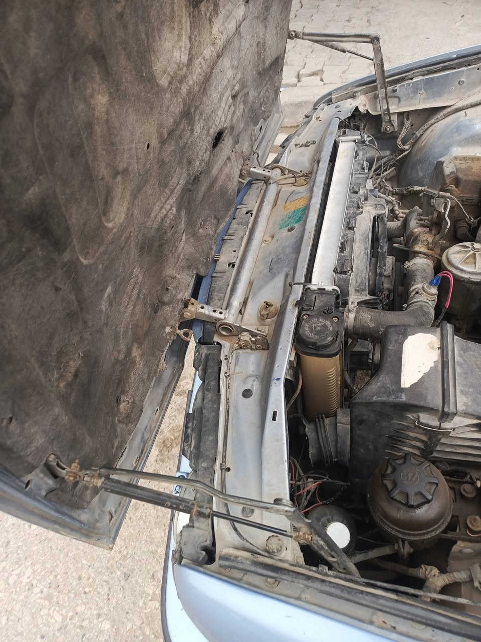 يا الله سلام عليكم سياره بي ام 525اصل كير مكيه جاهزه حداديه 80بل100صبغتهه حلهه بيهه طخه بصيطه رقم بغداد دولي نكليزي سنويه لل30صبغتهه جديه تريد بطاين بيبان وترتيب دعاميه سياره جاهز بجم عريظ فتحه سقف تريد مداور تريد وكاله مكاني نجف سعر 47ومجالهه حك الجيه شراي شلع عيوني رقمي للتواصل ***********بيع فقط
