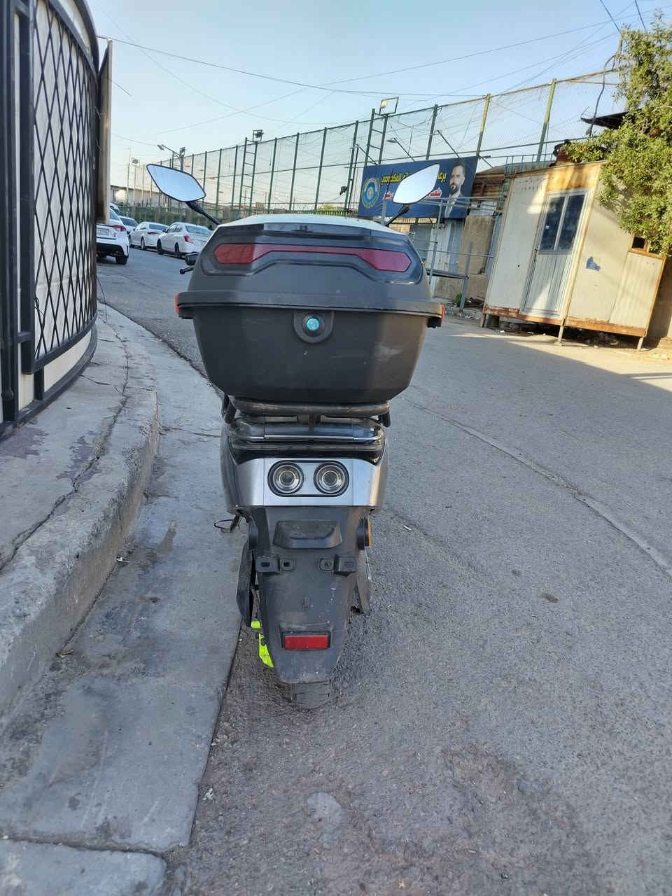 السلام عليكم عندي درجة شحن للبيع 318 بطارية 6 جدد السعر 425 مجال شراي مكان بغداد حي العامل  شراي تصل رقم ***********
