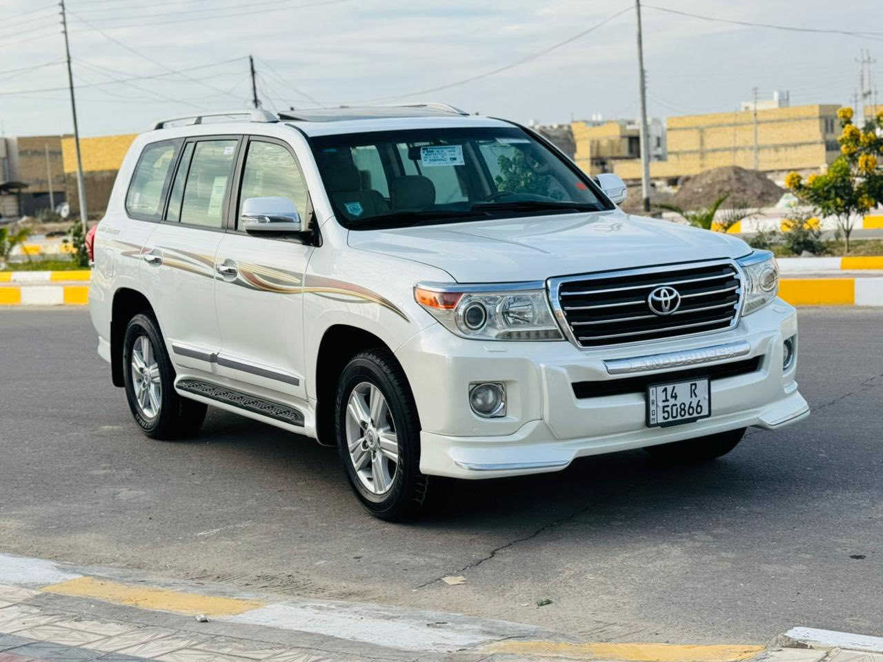 للبيع لاندكروز 2013 كفاله عامه ماشيه 95 الف فول مواصفات محرك 8 سلندر 4700 سياره جديده كلش بلكارتون محرك كير حداده كله جديد سعر 345 مكان سياره الناصريه ***********
