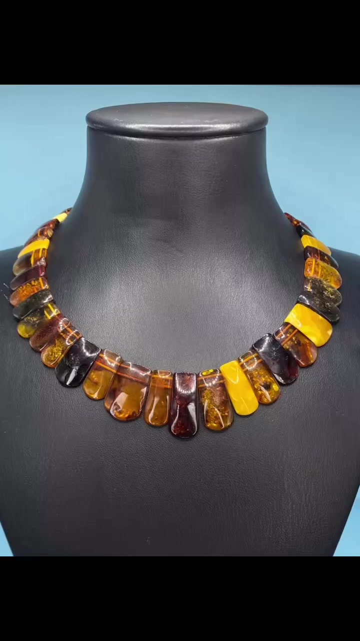 كل حجر يحمل قصة،
وكل قطعة تنلبس تصير جزء من شخصيتج 🤍
لأن التميز مو تفصيل… التميز أسلوب.

إذا تحبين الرقي الهادئ والطاقة الأنثوية الناعمة،
هنا مكانج ✨

#لؤلؤ
#مرجان
#كهرب
#احجار_كريمة


**إذا كنت صاحب هذا الإعلان وتريد حذفه لأي سبب، رجاءا أرسل رسالة إلى الدعم الفني**