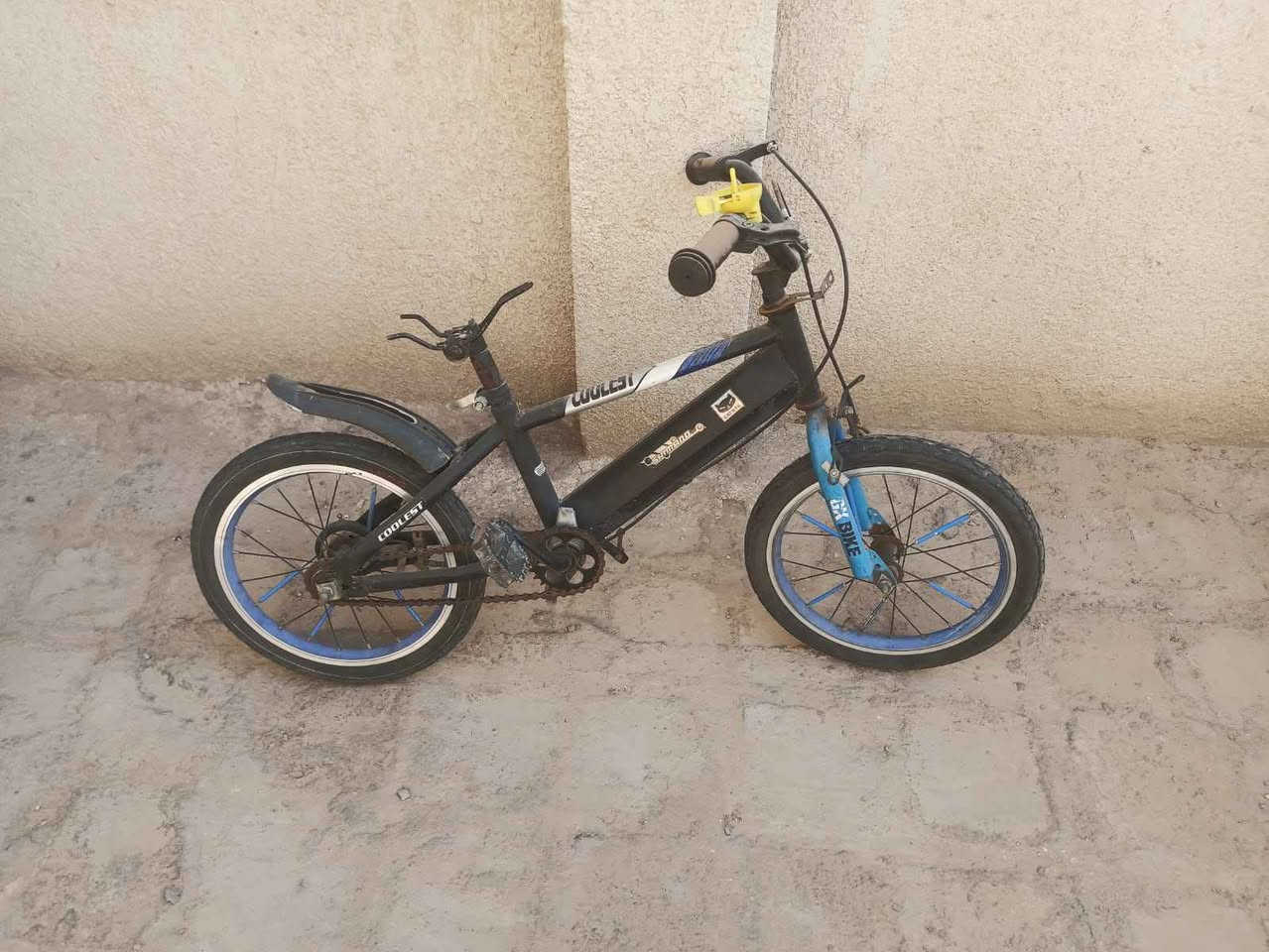 بايسكل وسط محتاج سرج بس نضيف مابيه شي كربلاء, العراق


**إذا كنت صاحب هذا الإعلان وتريد حذفه لأي سبب، رجاءا أرسل رسالة إلى الدعم الفني**