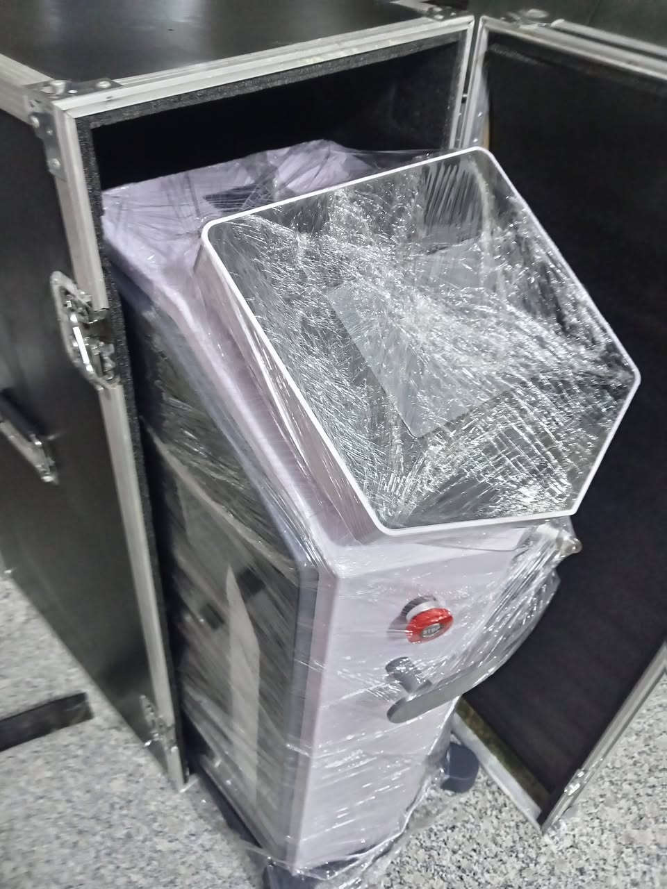 السلام عليكم من رخصة الادمن
متوفر الاجهزة بالصورة للبيع

***********
