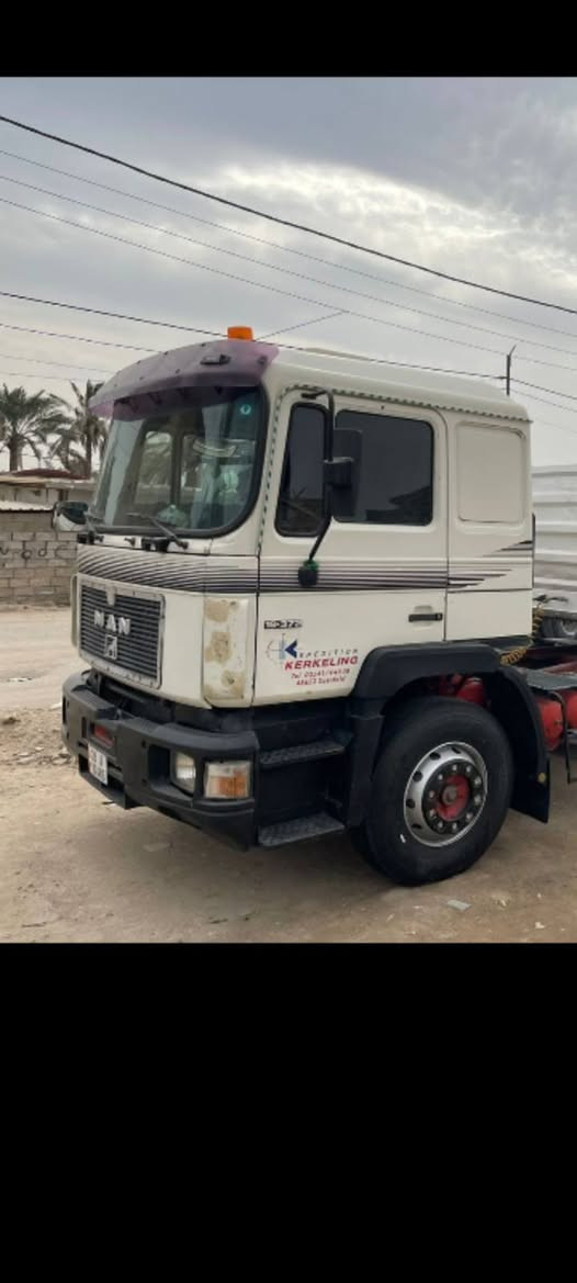 السلام عليكم سياره مان للبيع موديل 92 قماره كفاله كير مكينه جدد المكان نجف رقمه سياره نجف سنويه 28 تخم تاير جديد رقم الهاتف ***********
