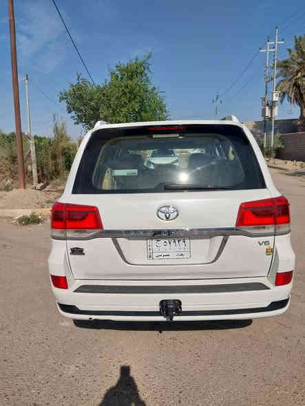 لاندكروزر موديل(  ١١ )محدث( ٢١)رقم بغداد مكفوله كفاله عامه عدا لتحديث صبغ سعر ٢٩٠ وبيهاء مجال العنوان ميسان المجر الكبير  رقم تلفون ***********سنويه لغيت ٢٨
