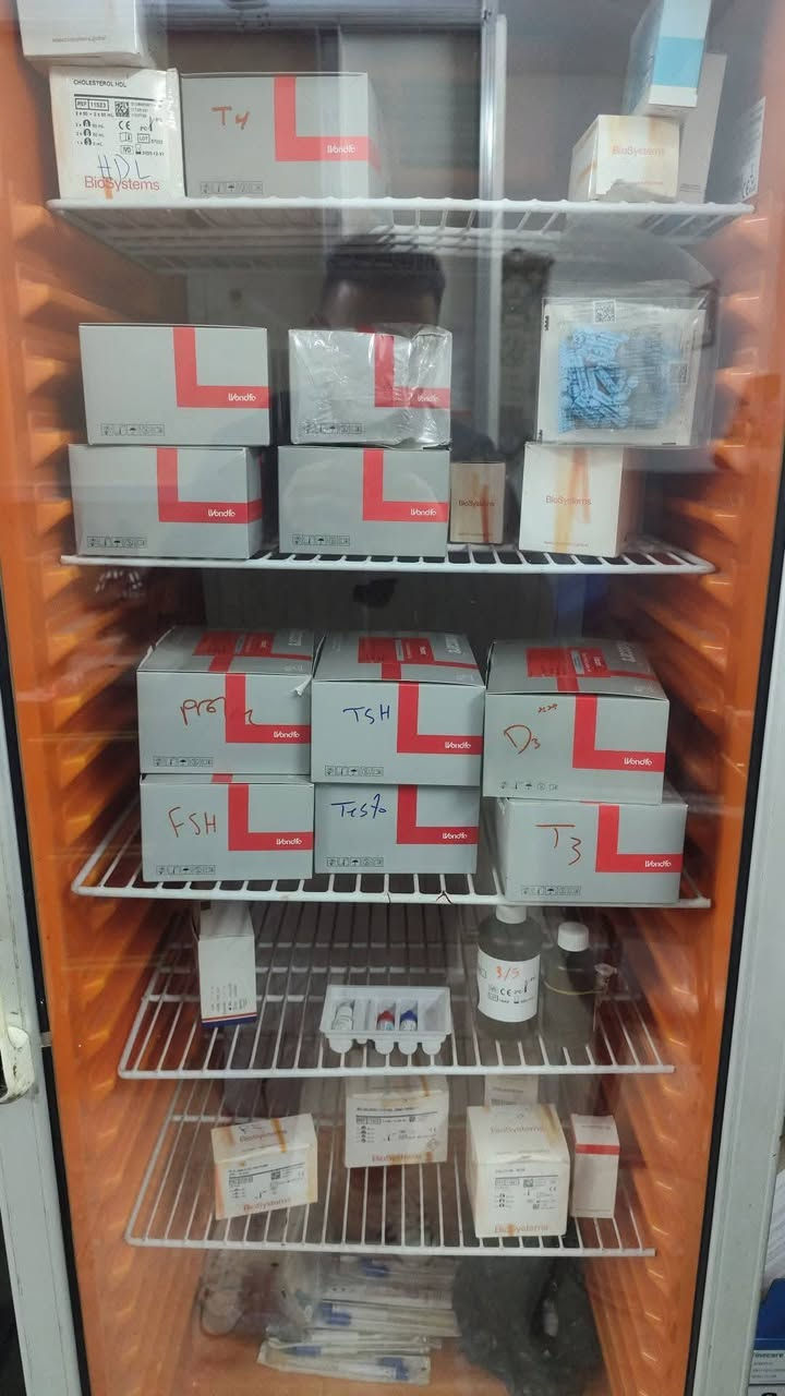 أجهزة مختبر للبيع للتواصل اتصال وتساب ***********
