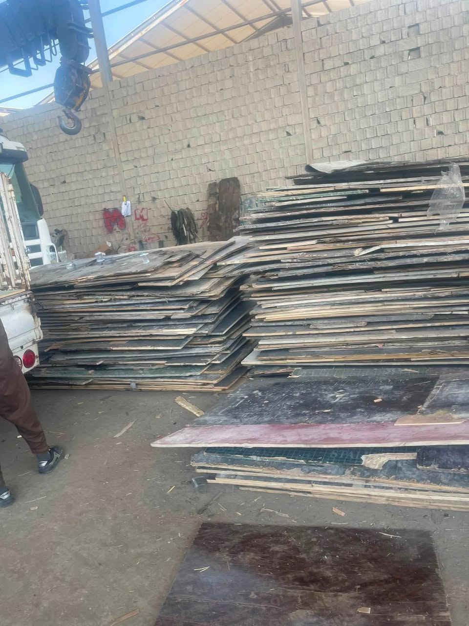 بلاويد اسود مستعمل القياسات مشكل جمله فقط
سعر مناسب كميات متوفره العنوان موصل السعر بل طن

او بل طبقه موجود عزل وتكلي شي الي تريده 

***********

***********
