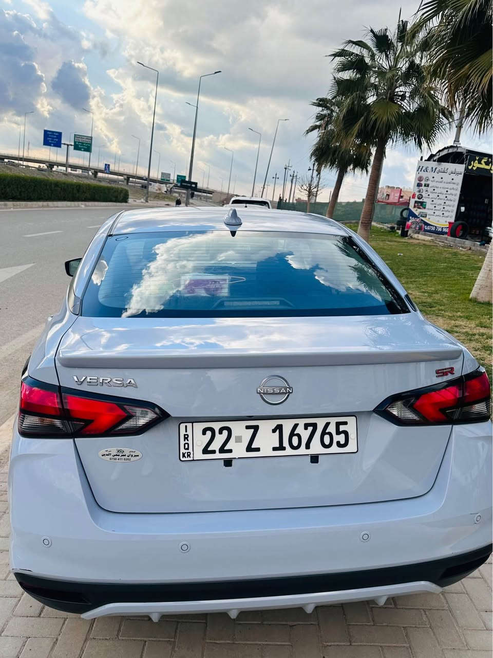 نيسان فيرسا موديل 24 
المواصفات SR اعلى فئة 
تحديد مسار 
رادار   امامي 
 رادار خلفي 
تشغيل عن بعد 
بجم زينون  ناصي عالي 
تدفئة كشنات 
داخل لونين احمر واسود 
بصمة تشغيل 
حادث السيارة دعامية امامية وطارف البنيد 
والجاملغ اليسار بارد قليل 
ايرباك ستيرن 
السيارة ماشية 40 مايل 
سنوية وهزة جديدة لغاية 2030 

السعر 140 وبيها مجال بسيط 

مكان السيارة اربيل / ملاحظه صور الشاصي ضمن المنشور 

للاستفسار *********** أربيل, العراق
