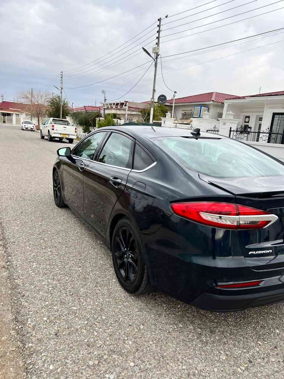 فۆرد فیوژن
مۆدێل ٢٠٢٠
ڕەنگ نیلی 
قەبارەی بزوێنەر  ١.٥  تۆڕبۆ
ماوەی ڕۆیشتن  ٩١،٠٠٠ mile
چاملغی دواوە لای سایەق بۆیاغ
مواصفات se شاشە گەورە 
سەیارەکی خاوێن و بێ کێشەیە 
یەک دەستە*********** أربيل, العراق
